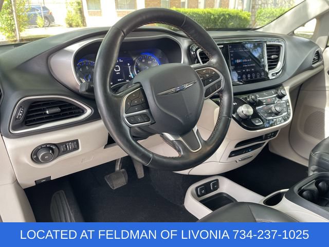 Used 2020 Chrysler Pacifica Touring-L Plus FWD image 10