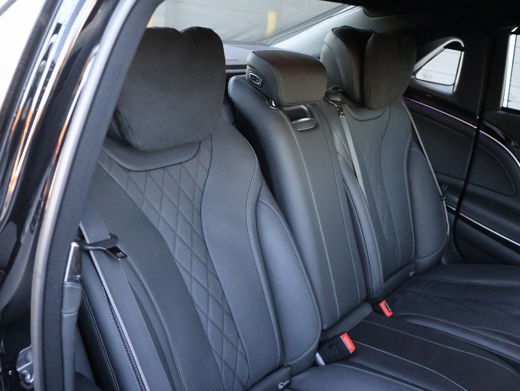 Used 2019 Mercedes-Benz Maybach S 560 4MATIC image 16