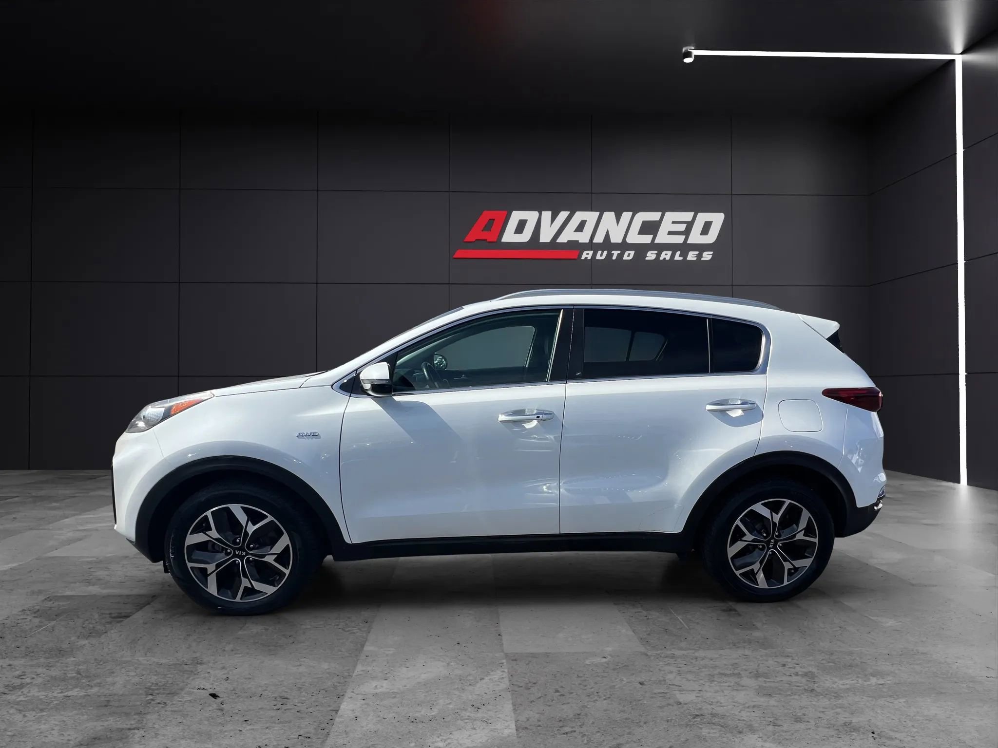 Used 2020 Kia Sportage EX image 4