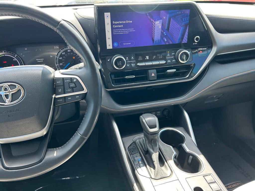 Used 2023 Toyota Highlander Bronze Edition FWD image 22