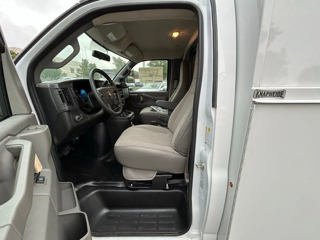 New 2025 Chevrolet Express 3500 w/ Power Convenience Package image 9