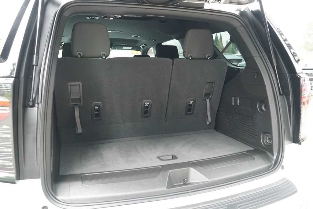 Used 2026 Chevrolet Tahoe LS AWD/4WD image 25