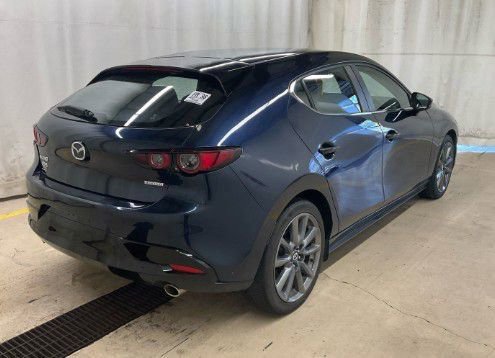 Used 2021 MAZDA MAZDA3 s FWD image 3