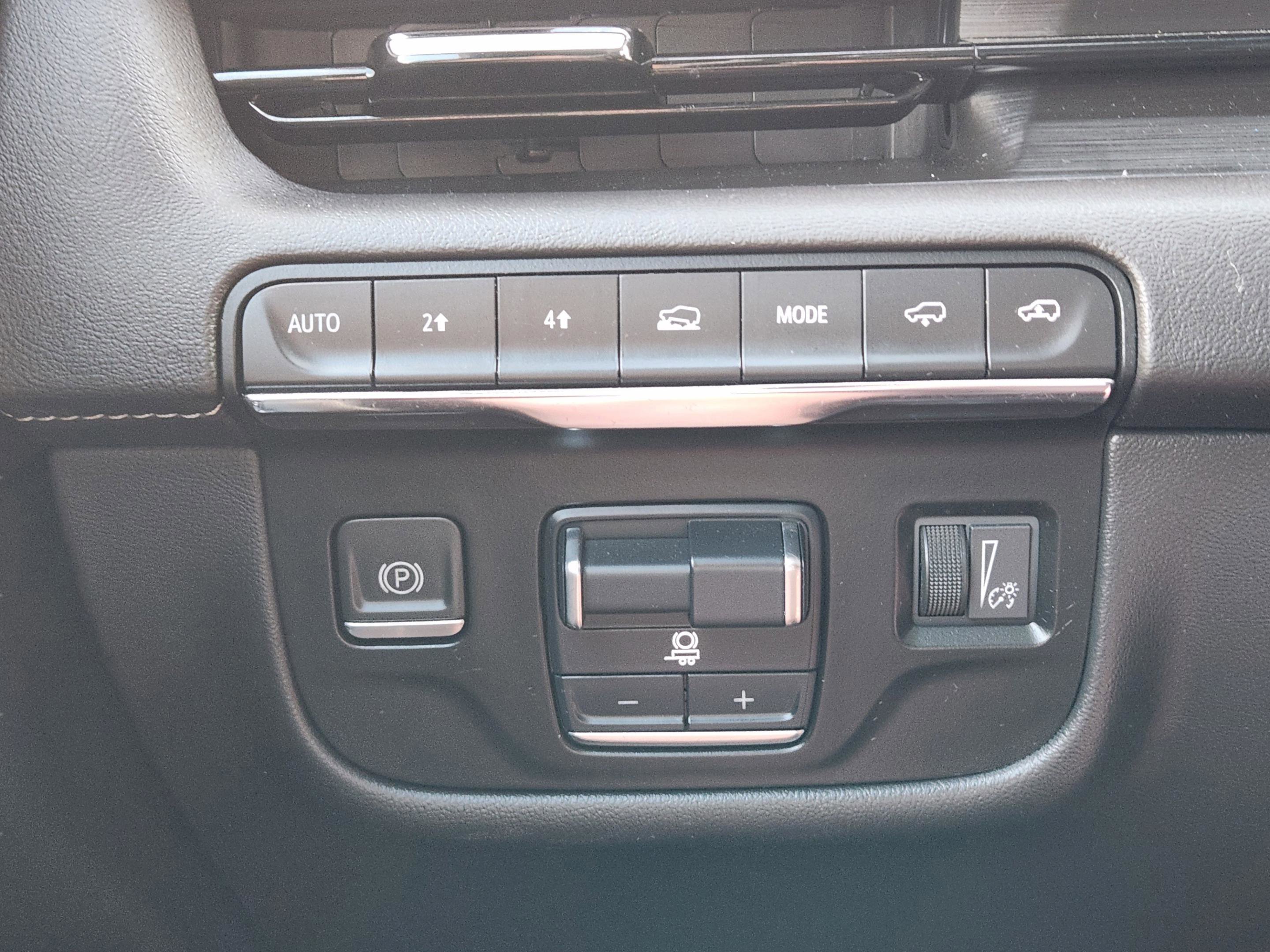 Used 2023 Cadillac Escalade ESV Sport w/ LPO, ONYX Package image 21