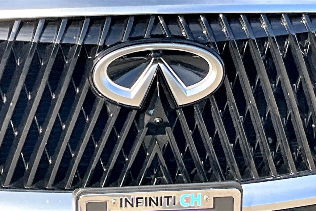 Certified 2027 INFINITI QX60 Luxe w/ Cargo Package AWD/4WD image 12