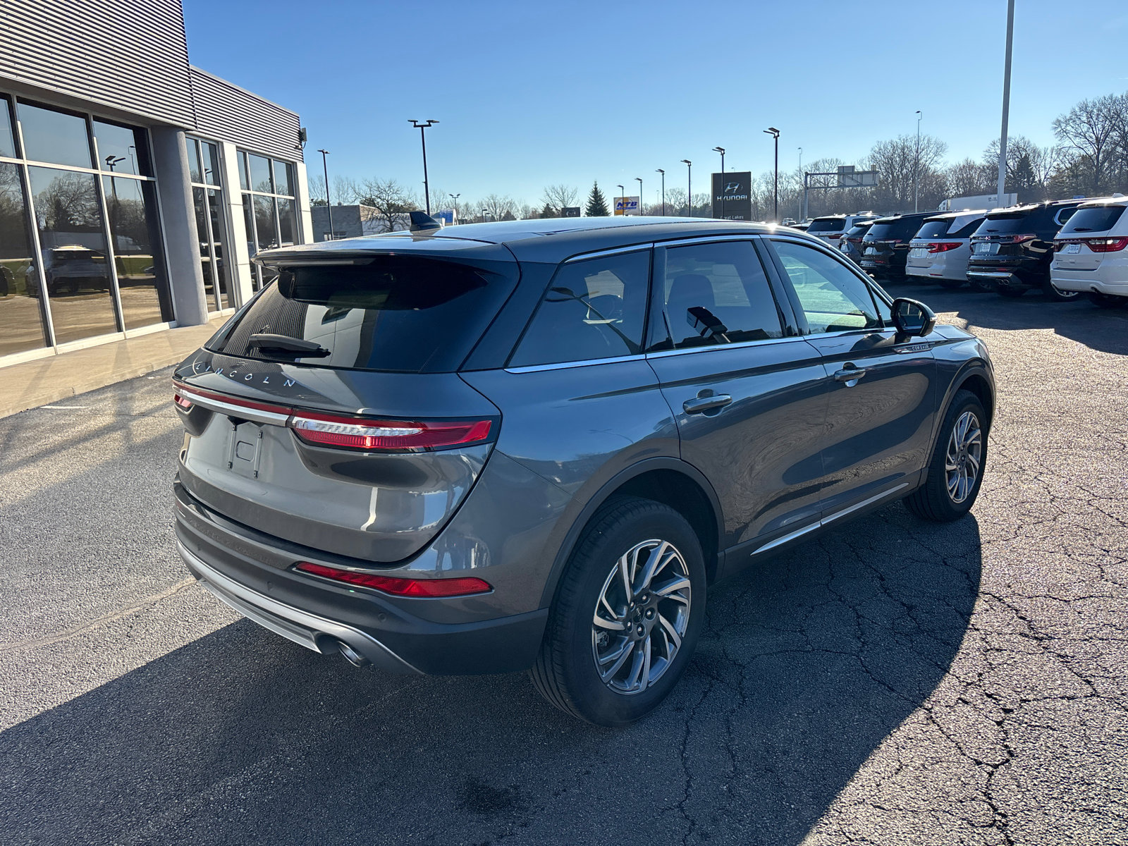 Certified 2023 Lincoln Corsair FWD w/ Equipment Group 101A image 7