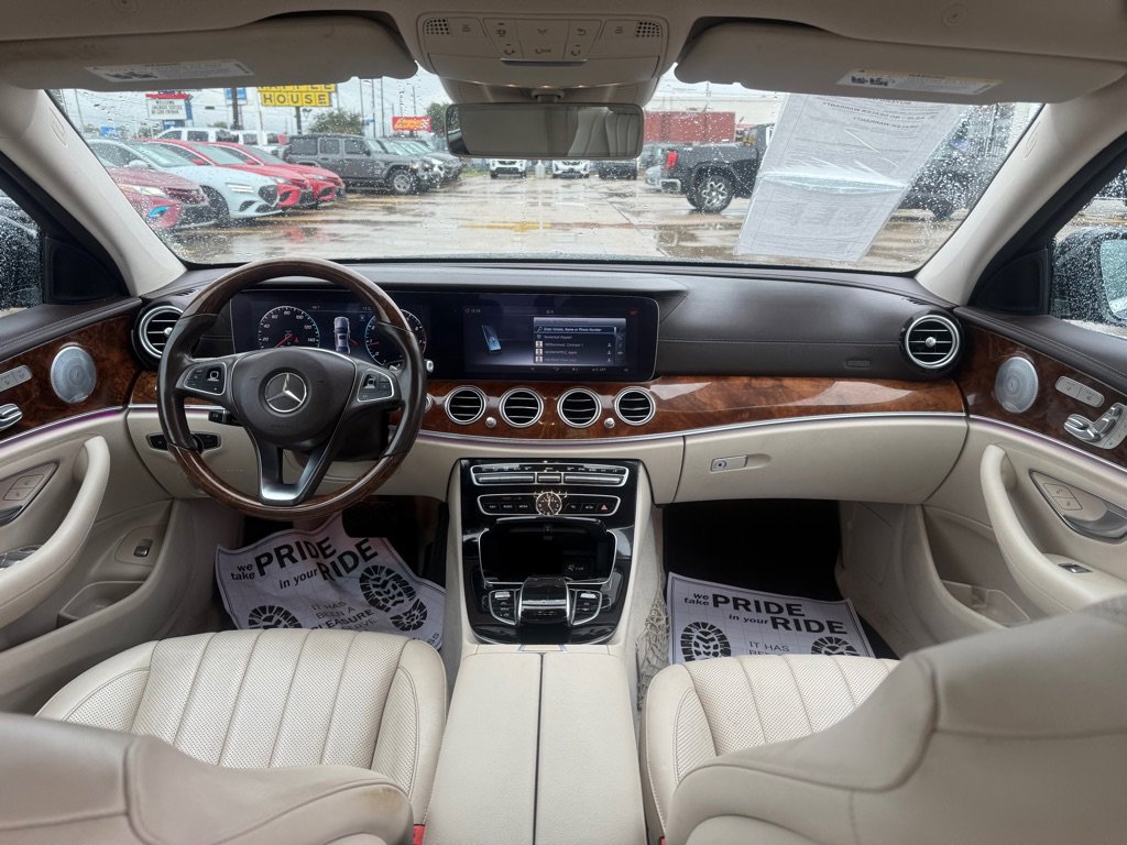 Used 2018 Mercedes-Benz E 400 4MATIC Sedan image 9