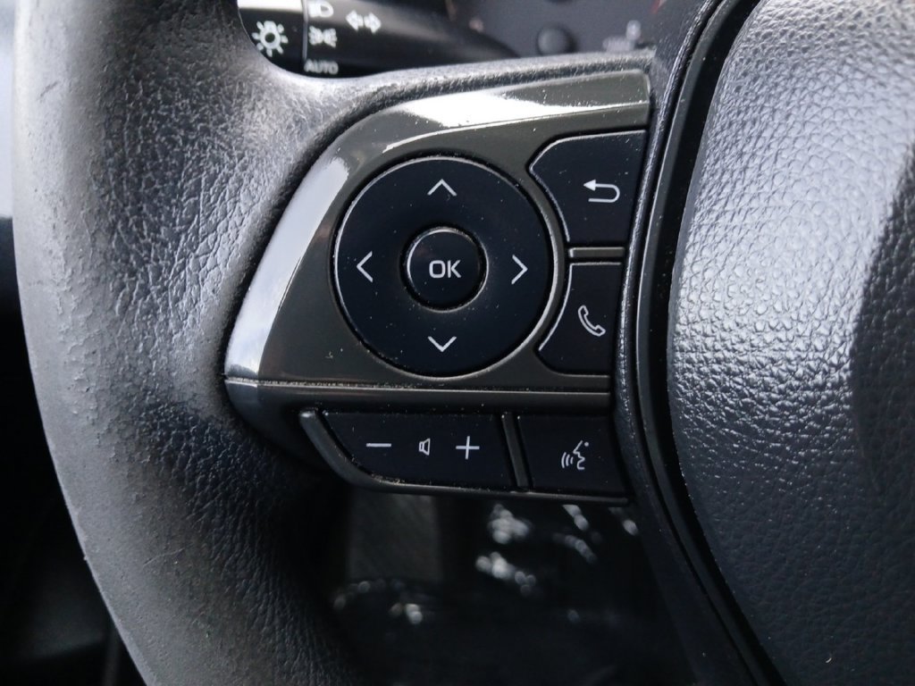 Used 2023 Toyota Corolla LE FWD image 11