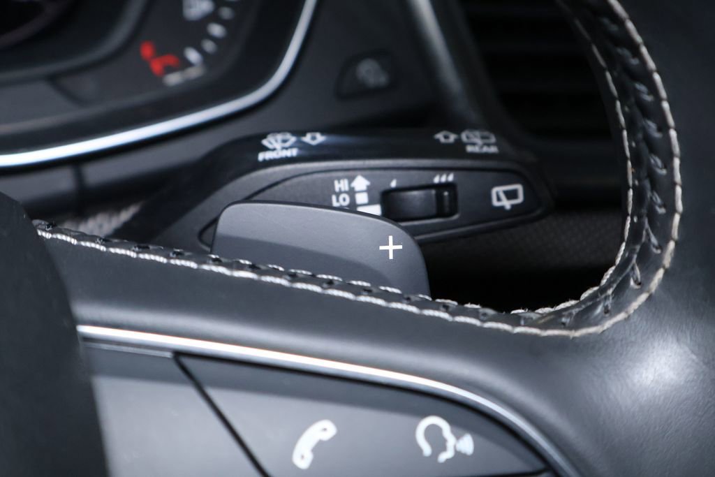 Used 2018 Audi SQ5 Premium Plus w/ S Sport Package image 25