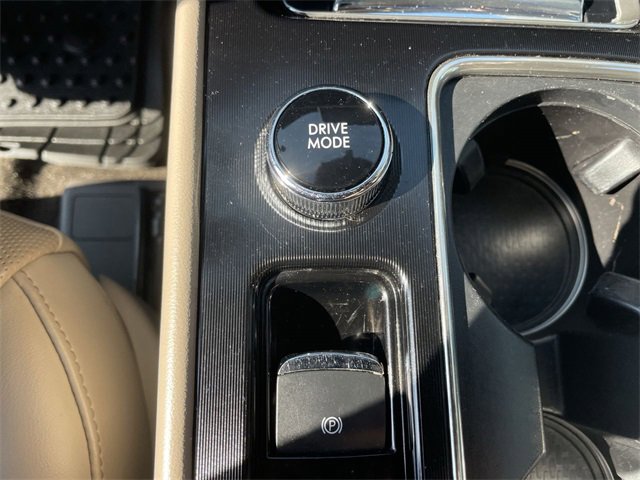 Used 2021 Lincoln Corsair Reserve w/ Equipment Group 201A image 18