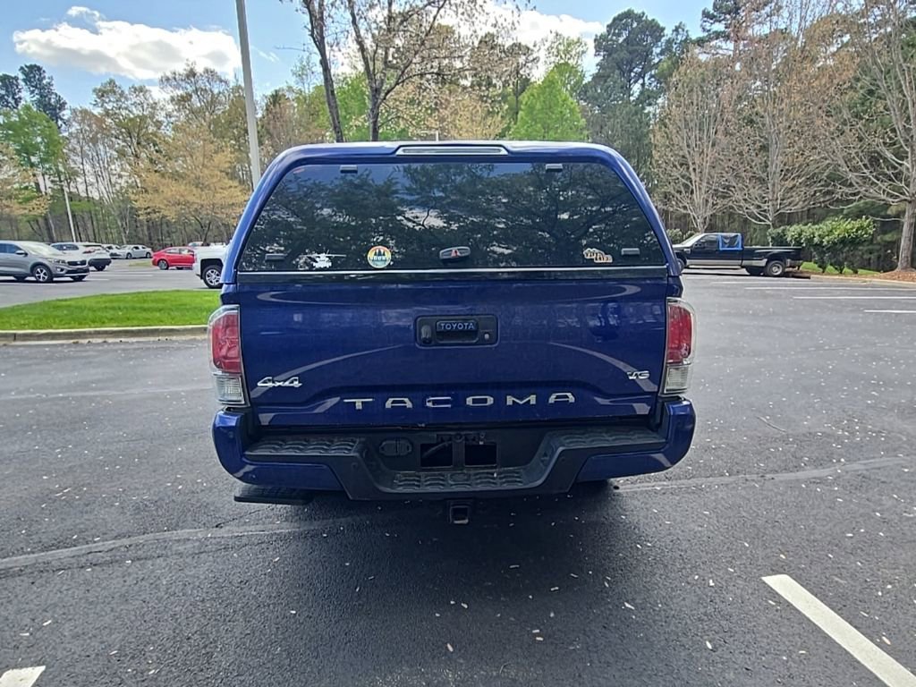 Used 2022 Toyota Tacoma Limited image 11