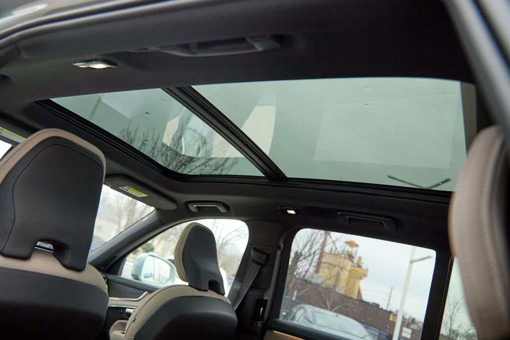 New 2026 Volvo XC90 T8 Plus w/ Protection Package image 24