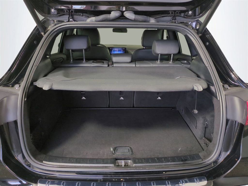 Used 2025 Mercedes-Benz GLA 250 image 14