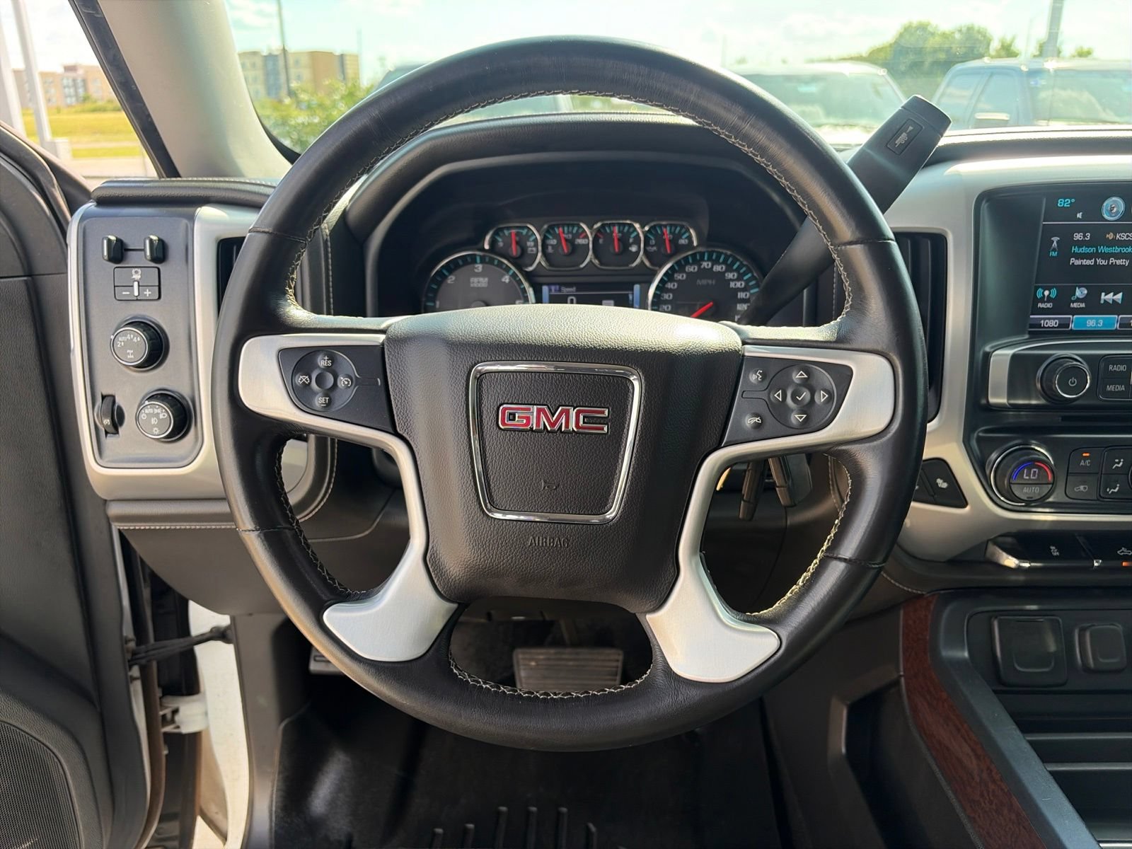 Used 2018 GMC Sierra 1500 SLE w/ SLE Value Package AWD/4WD image 19
