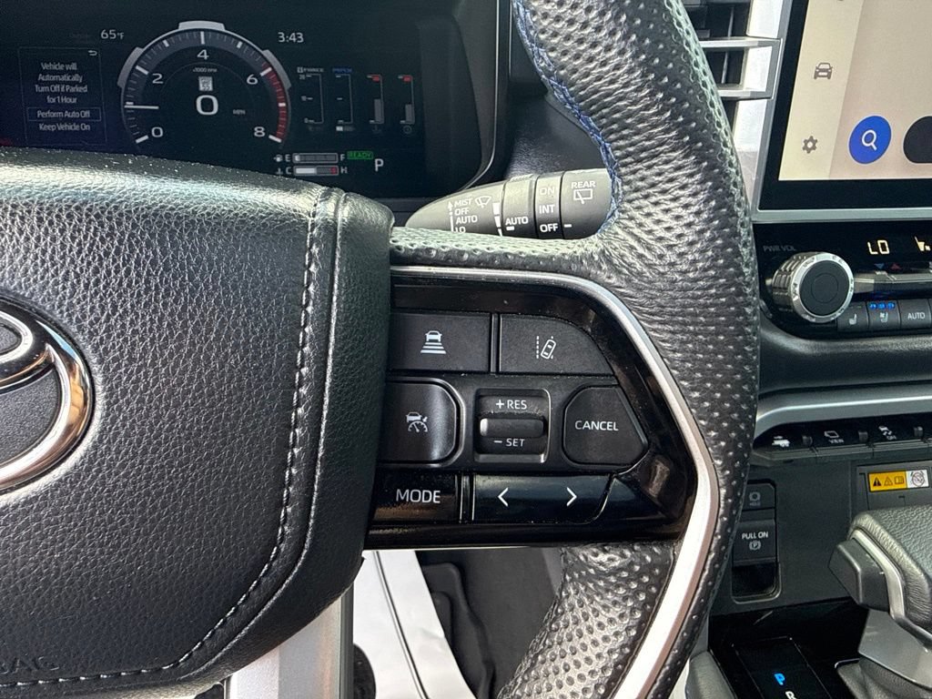 Used 2024 Toyota Sequoia Platinum AWD/4WD image 23