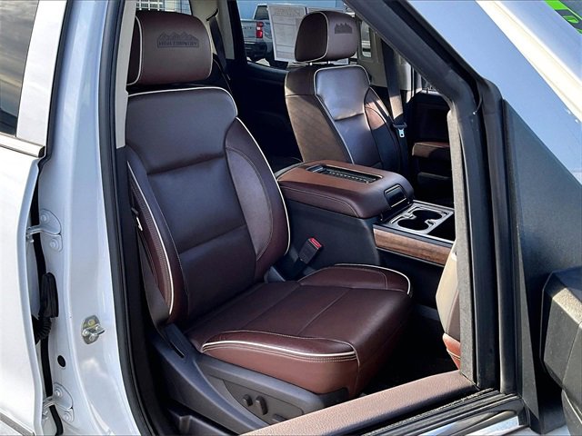 Used 2018 Chevrolet Silverado 3500 High Country w/ Duramax Plus Package image 11