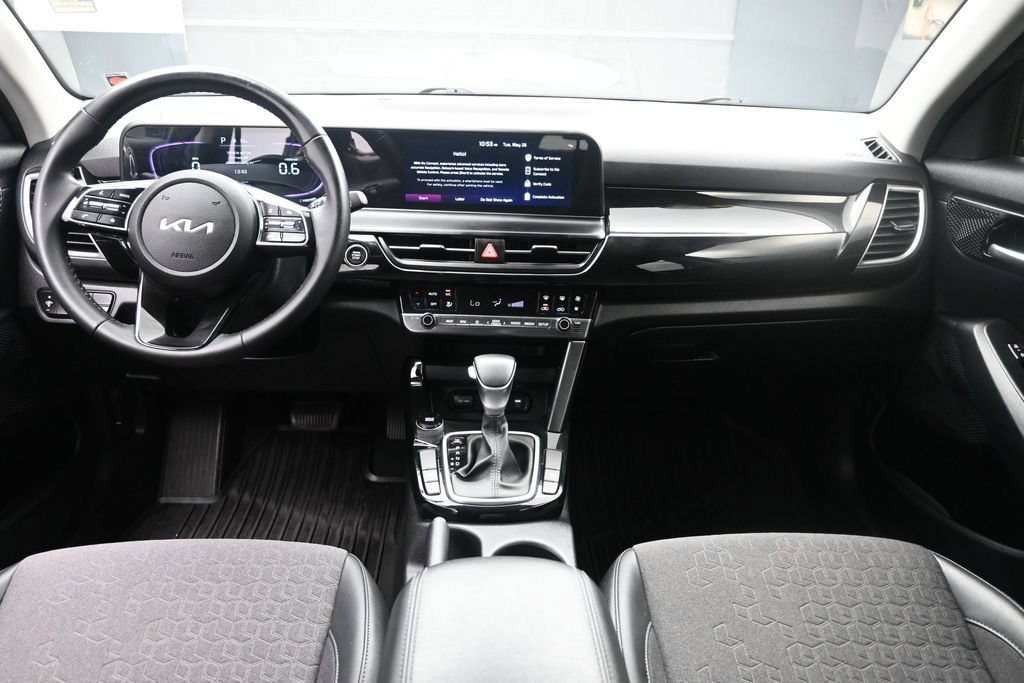 Used 2025 Kia Seltos S FWD image 9