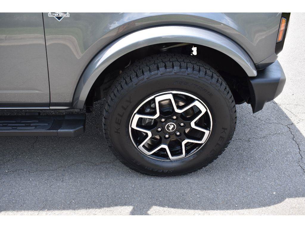 Used 2024 Ford Bronco Outer Banks AWD/4WD image 32