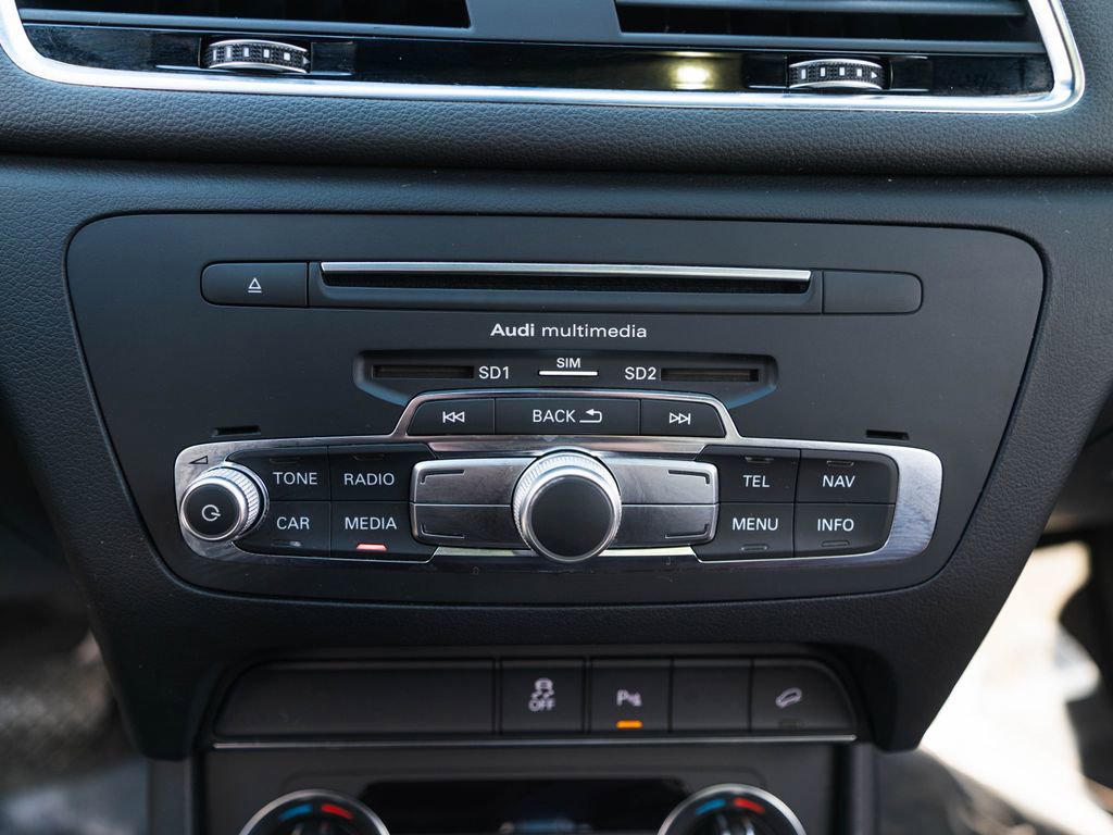 Used 2018 Audi Q3 2.0T Premium Plus AWD/4WD image 30