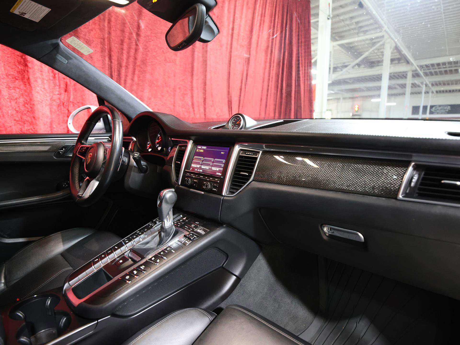 Used 2015 Porsche Macan Turbo AWD/4WD image 25