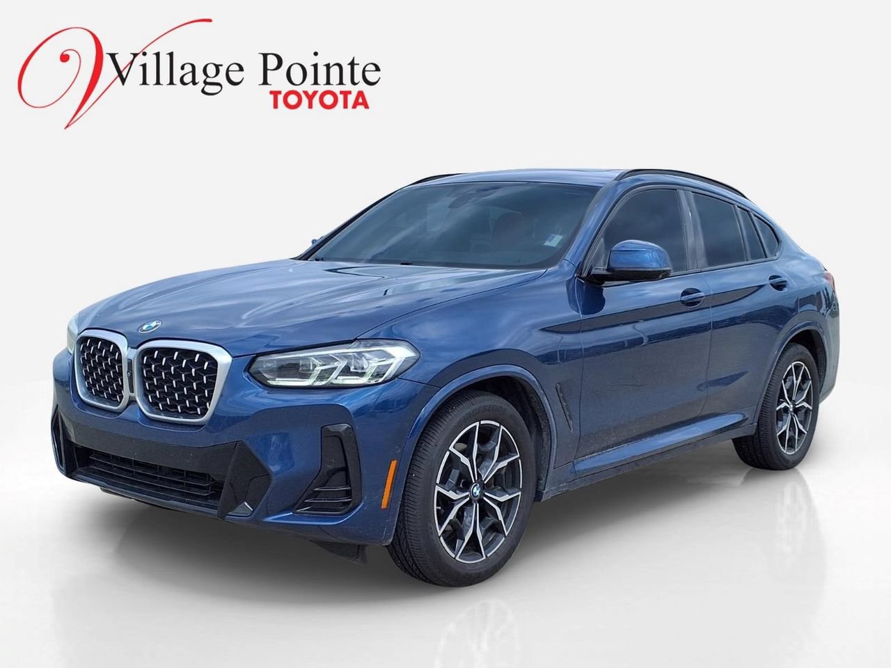 Used 2022 BMW X4 xDrive30i w/ M Sport Package 2