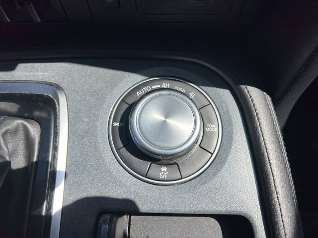 Used 2021 Nissan Armada SV image 24