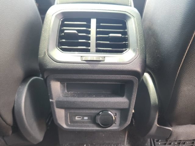 Used 2023 Volkswagen Tiguan SE R-Line FWD image 19