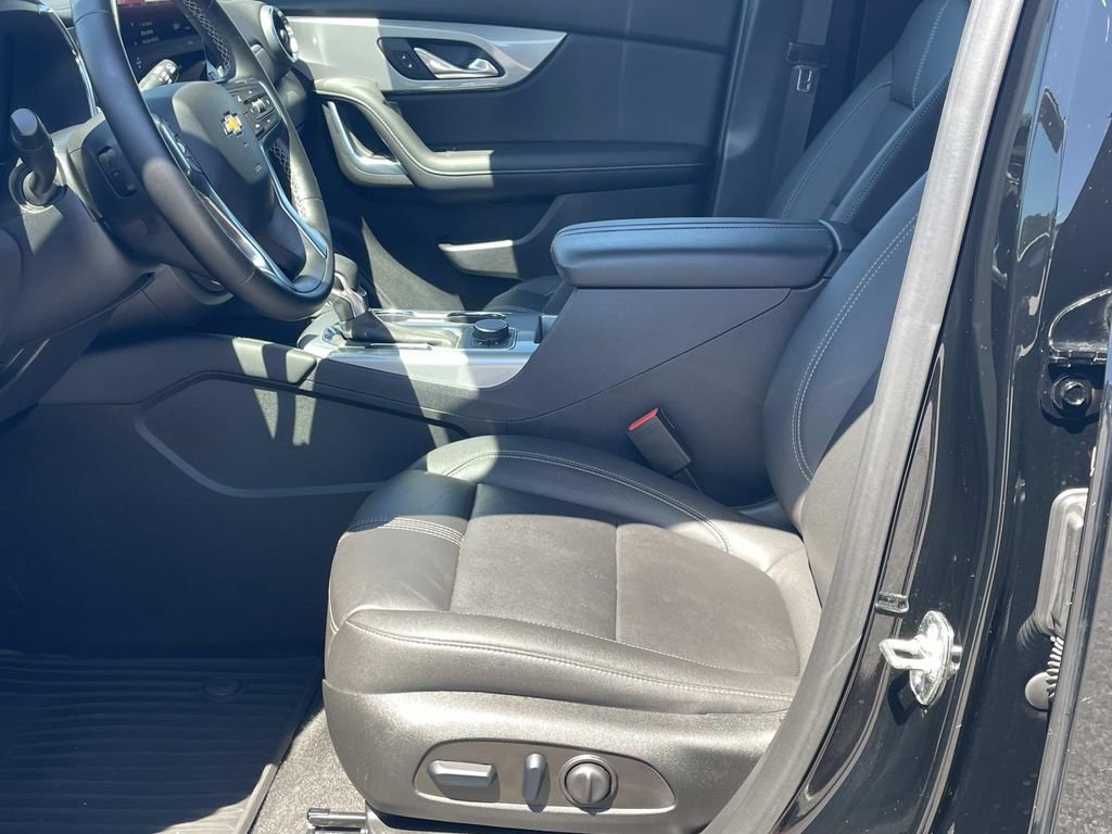 Used 2024 Chevrolet Blazer LT w/ Redline Edition FWD image 18