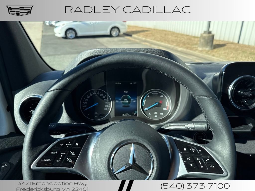 Used 2024 Mercedes-Benz eSprinter 170 Cargo image 18