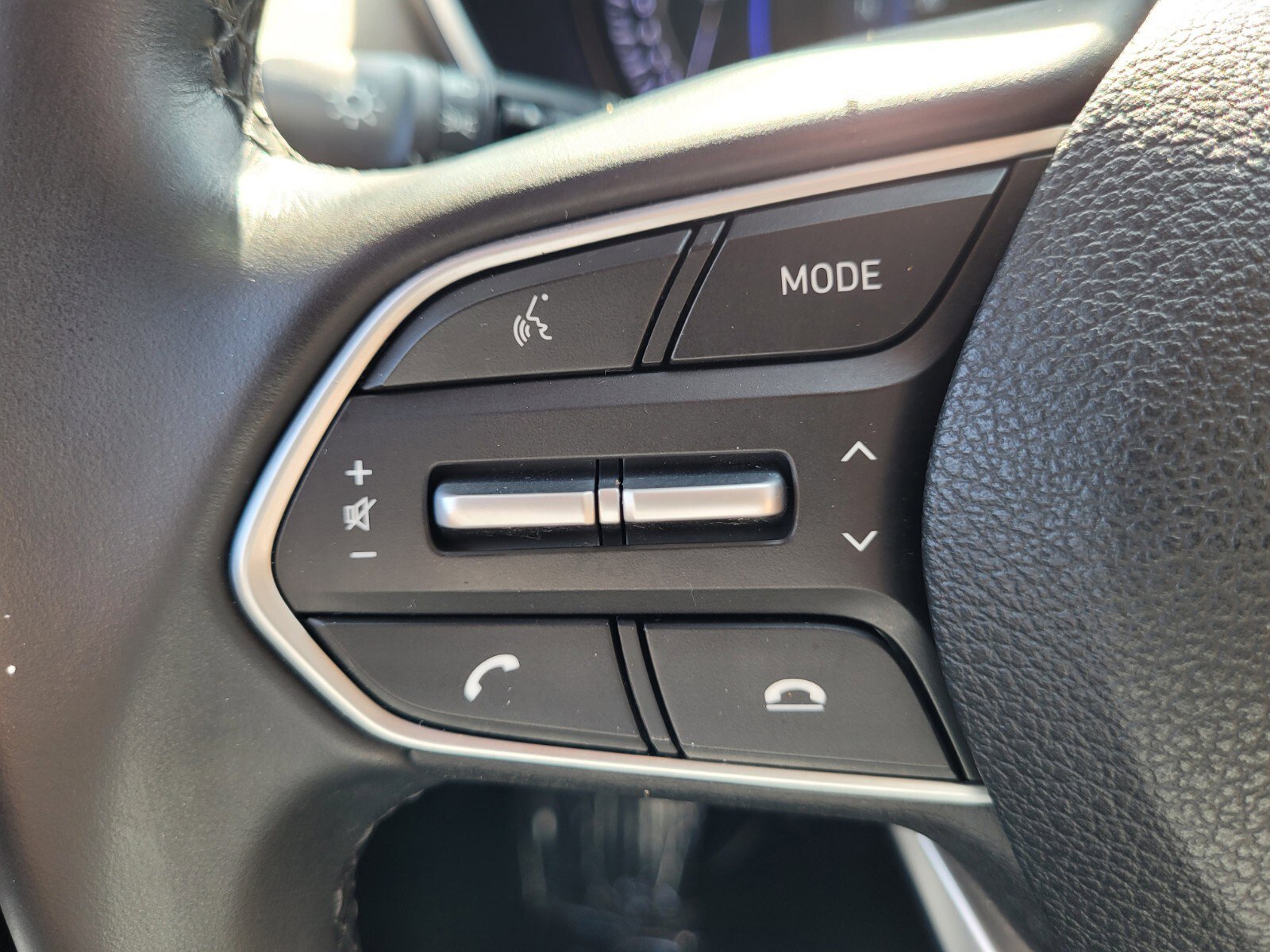 Used 2020 Hyundai Santa Fe SEL w/ Convenience + Premium Package image 29