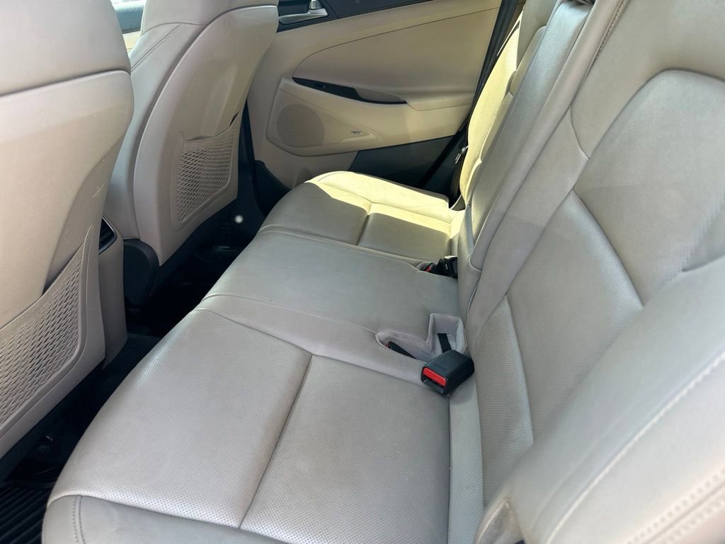 Used 2017 Hyundai Tucson SE Plus AWD/4WD image 5