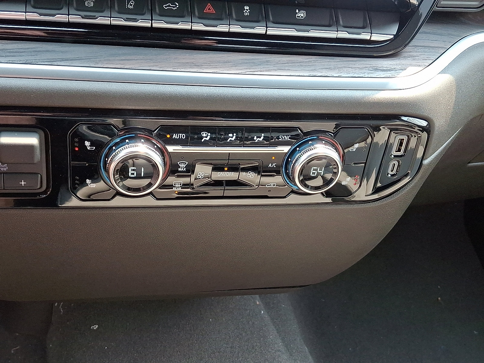 New 2025 GMC Sierra 2500 SLT image 13