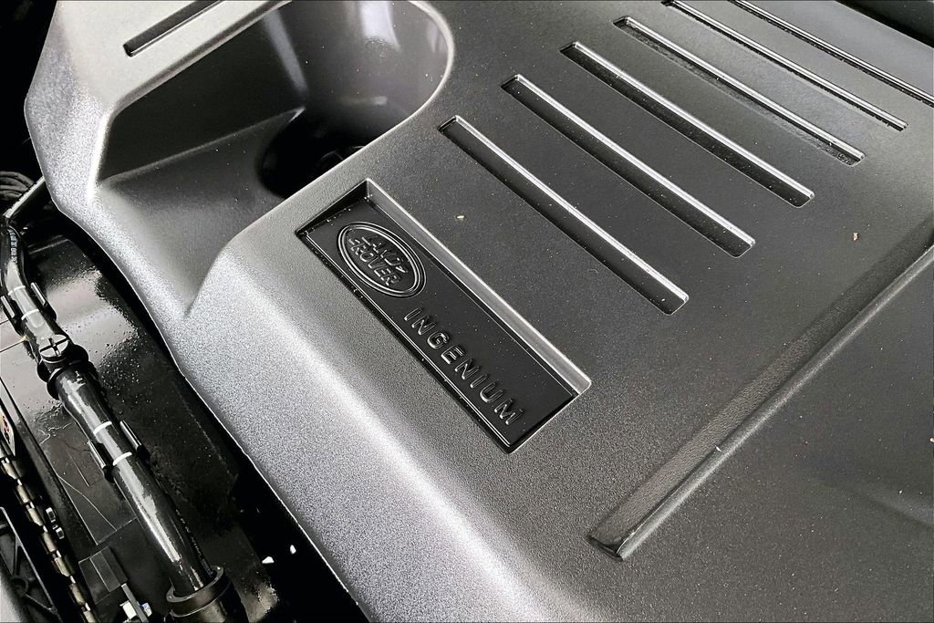 Used 2023 Land Rover Defender 130 First Edition image 43