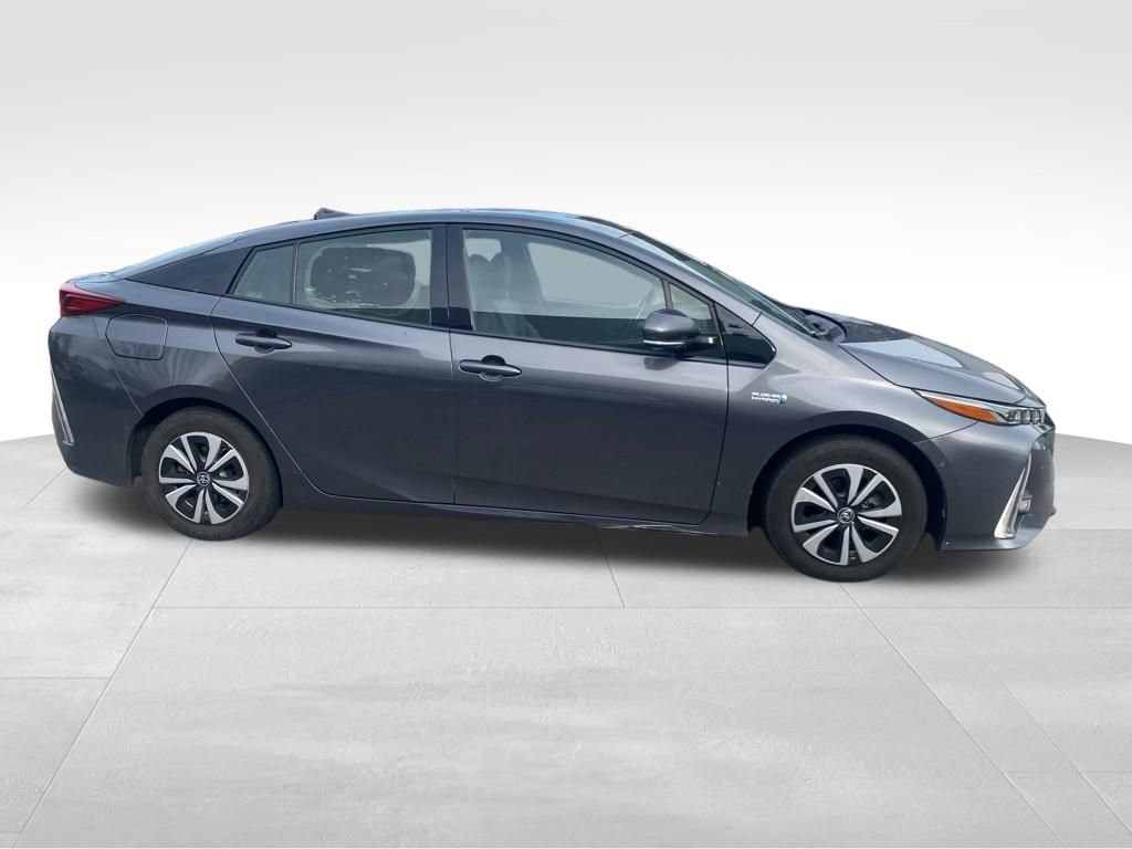 Used 2017 Toyota Prius Prime Premium image 9