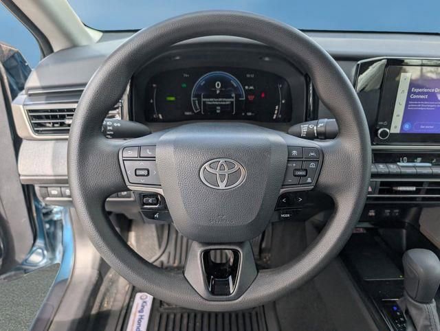Used 2025 Toyota Camry LE w/ Convenience Package FWD image 17