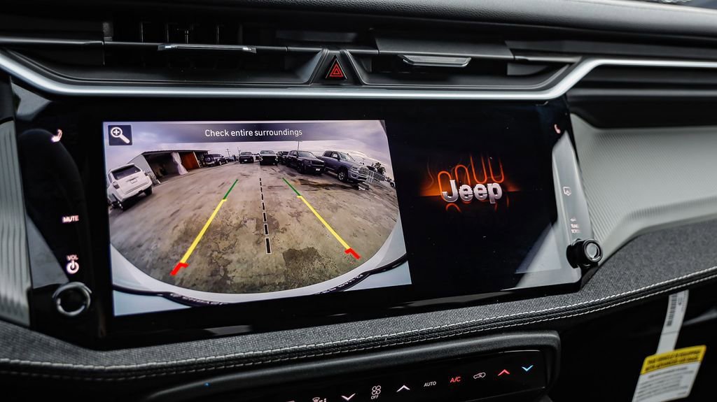 New 2026 Jeep Cherokee Laredo AWD/4WD image 28