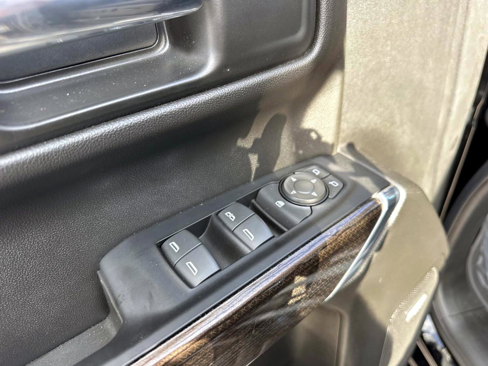 Used 2022 Chevrolet Silverado 1500 LT Trail Boss w/ Convenience Package II image 19