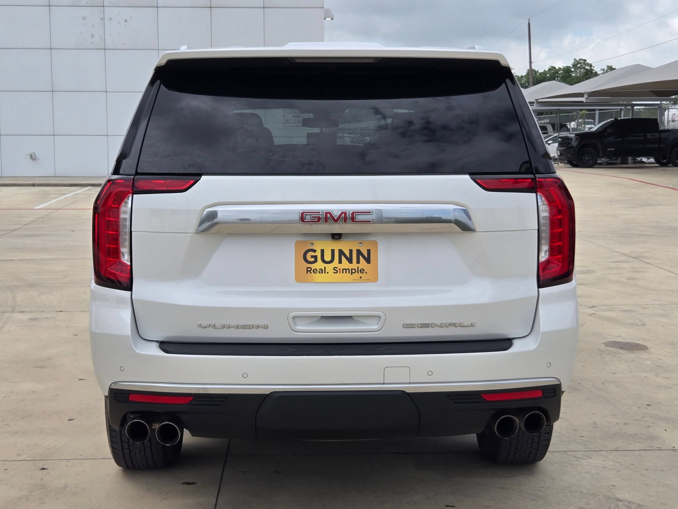 Used 2022 GMC Yukon XL Denali AWD/4WD image 6