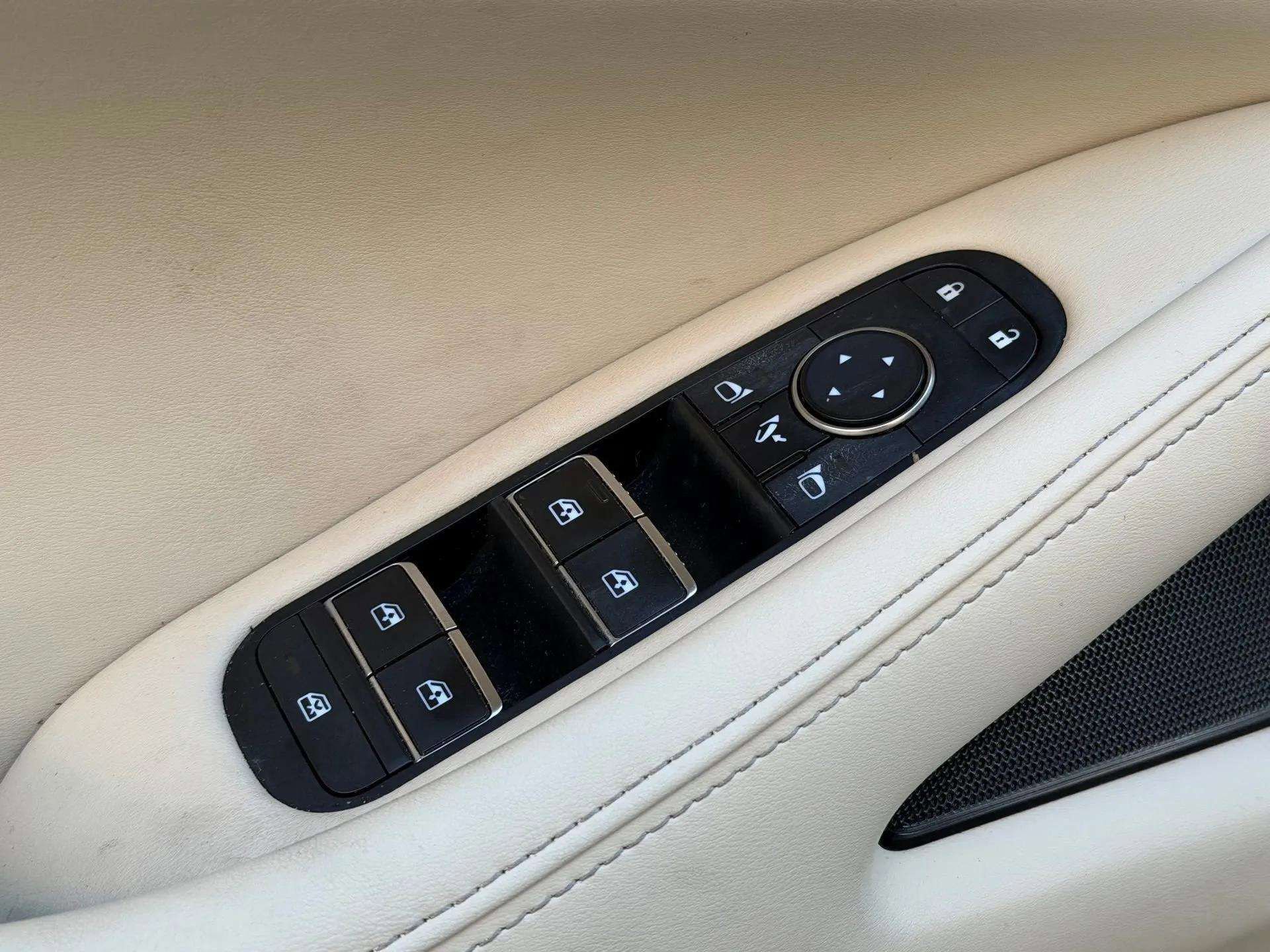 Used 2023 INFINITI QX60 Luxe w/ Cargo Package image 42