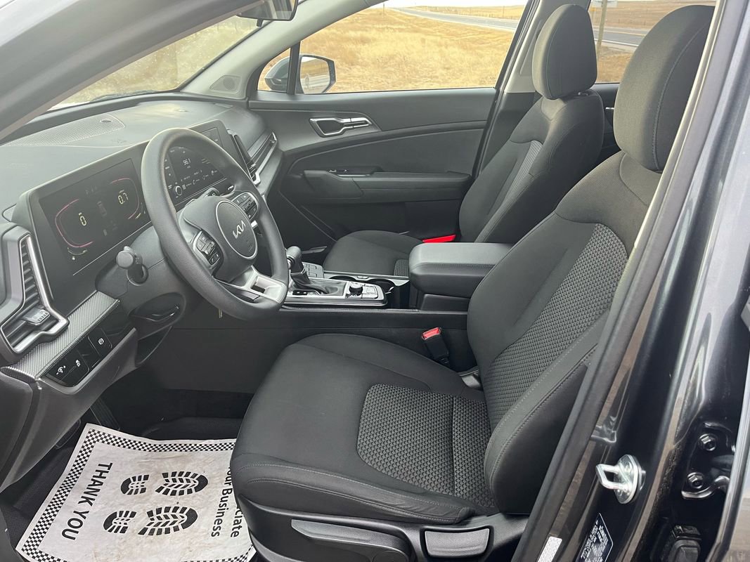 Used 2024 Kia Sportage LX image 10