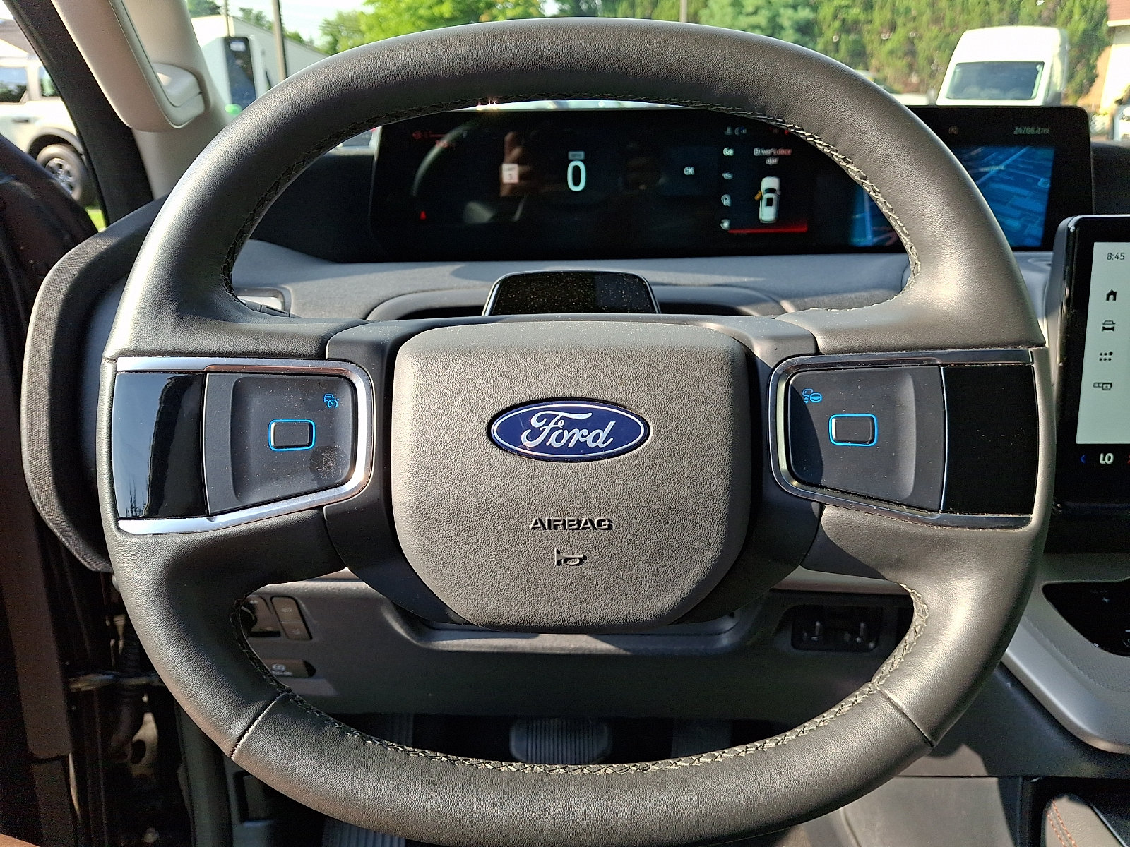 Used 2025 Ford Expedition Active AWD/4WD image 22