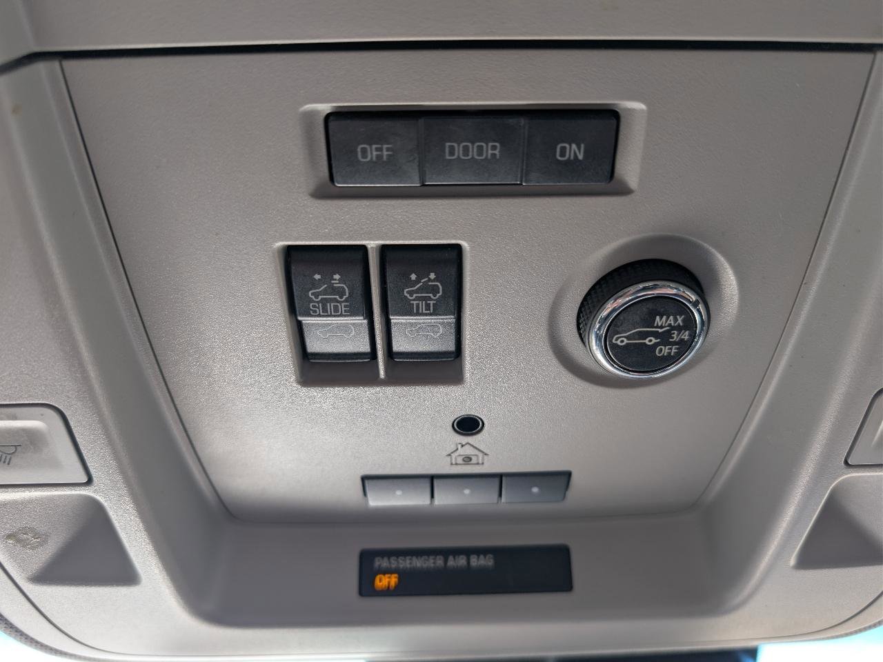 Used 2019 Chevrolet Tahoe Premier AWD/4WD image 36