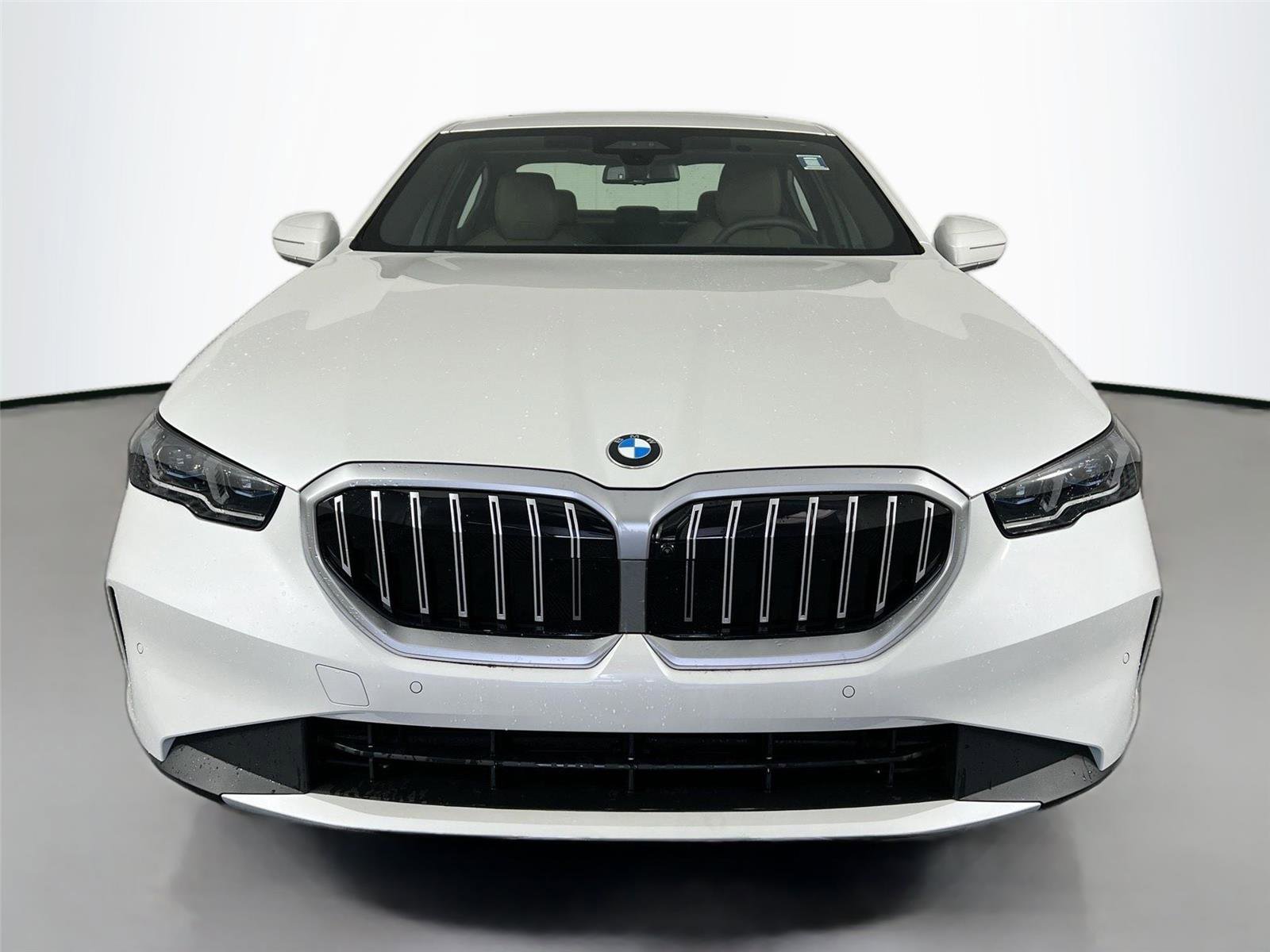 Used 2026 BMW 530i xDrive image 9