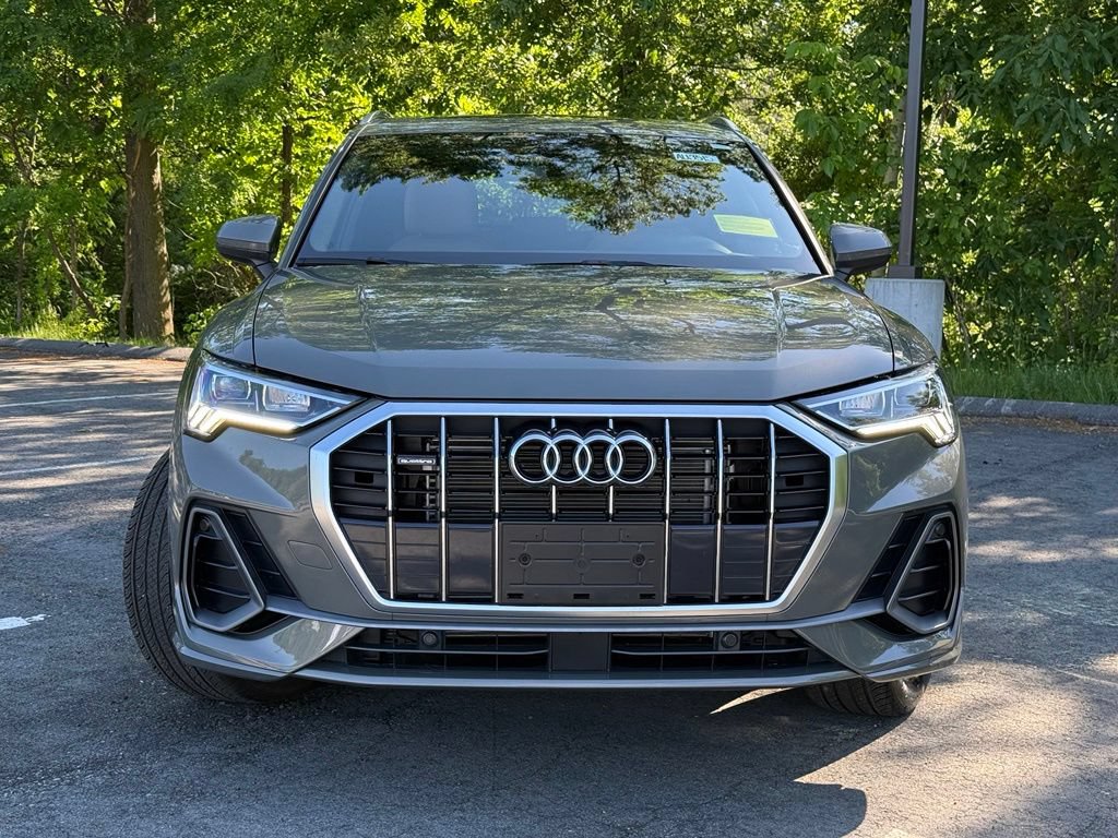 Used 2023 Audi Q3 2.0T Premium w/ Convenience Package AWD/4WD image 7