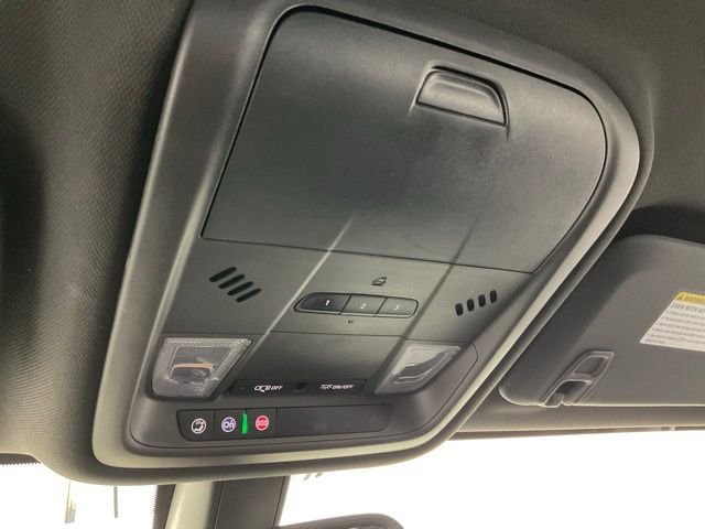 Used 2020 Buick Regal Avenir FWD image 18