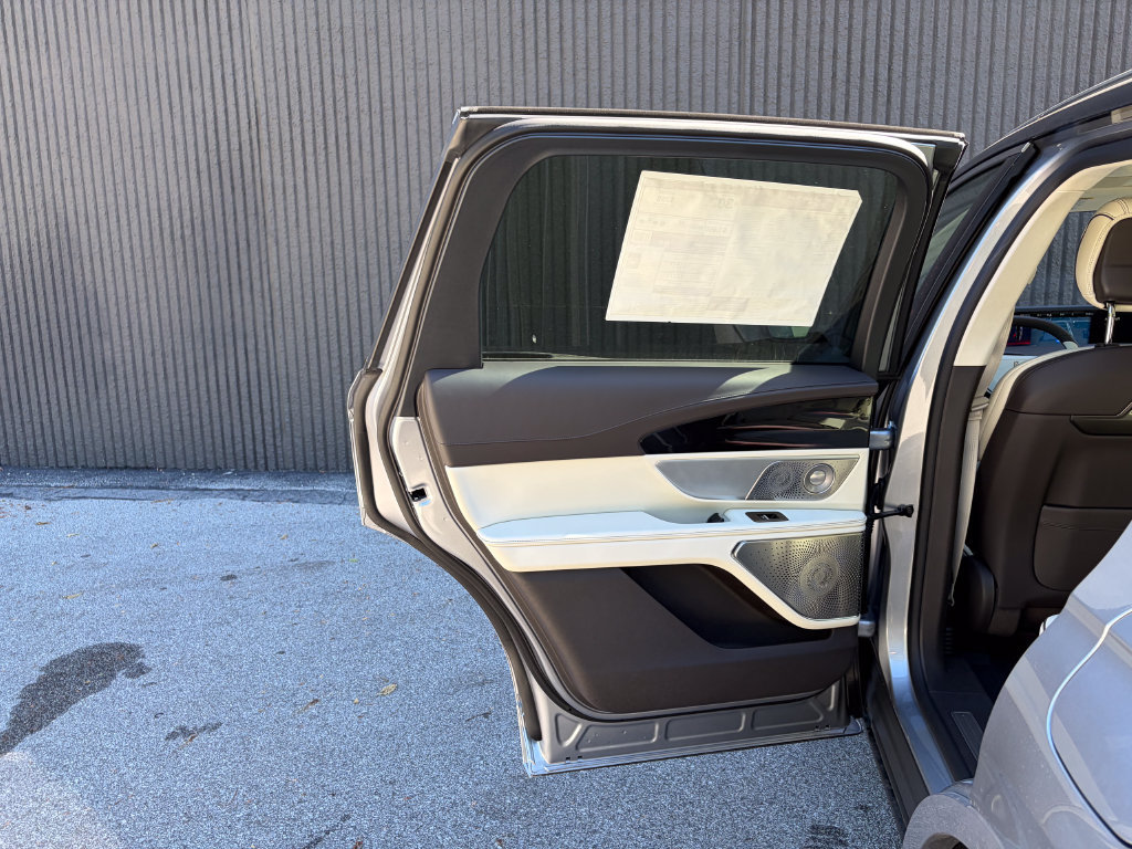 New 2026 Lincoln Nautilus Black Label AWD/4WD image 23