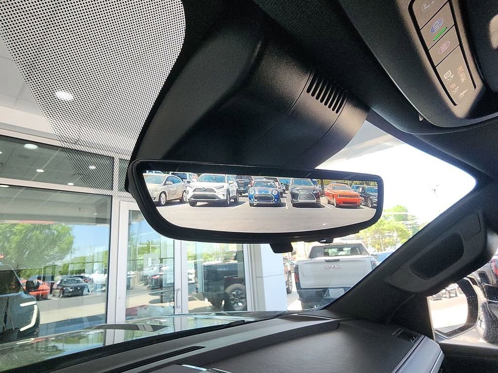 Certified 2025 GMC Yukon XL AT4 w/ AT4 Premium Plus Package AWD/4WD image 35