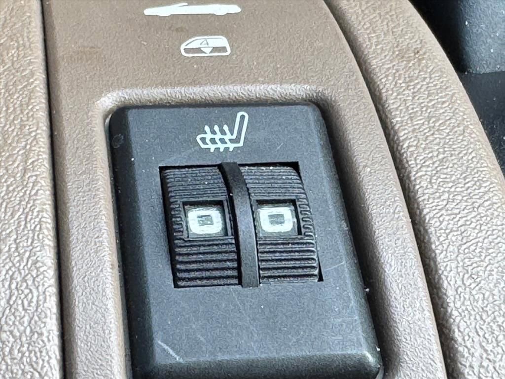 Used 2004 Chrysler Sebring LXi FWD image 19