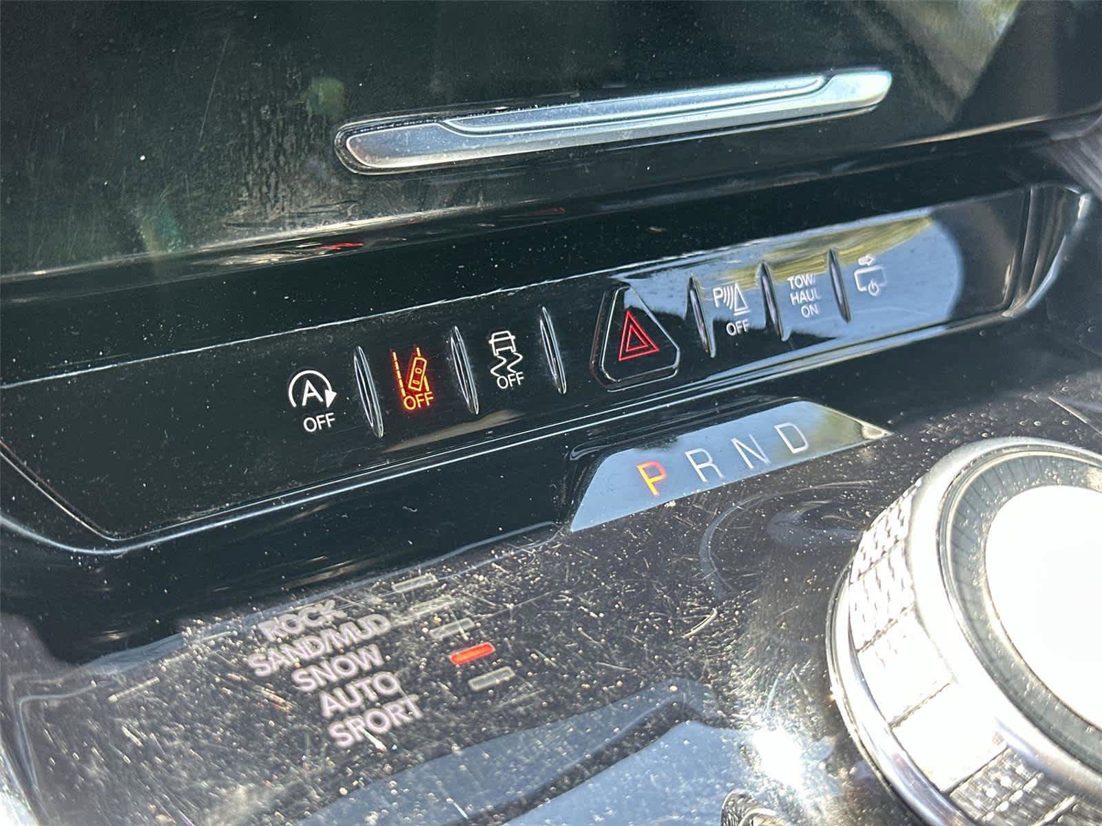 Used 2022 Jeep Wagoneer Series III AWD/4WD image 37