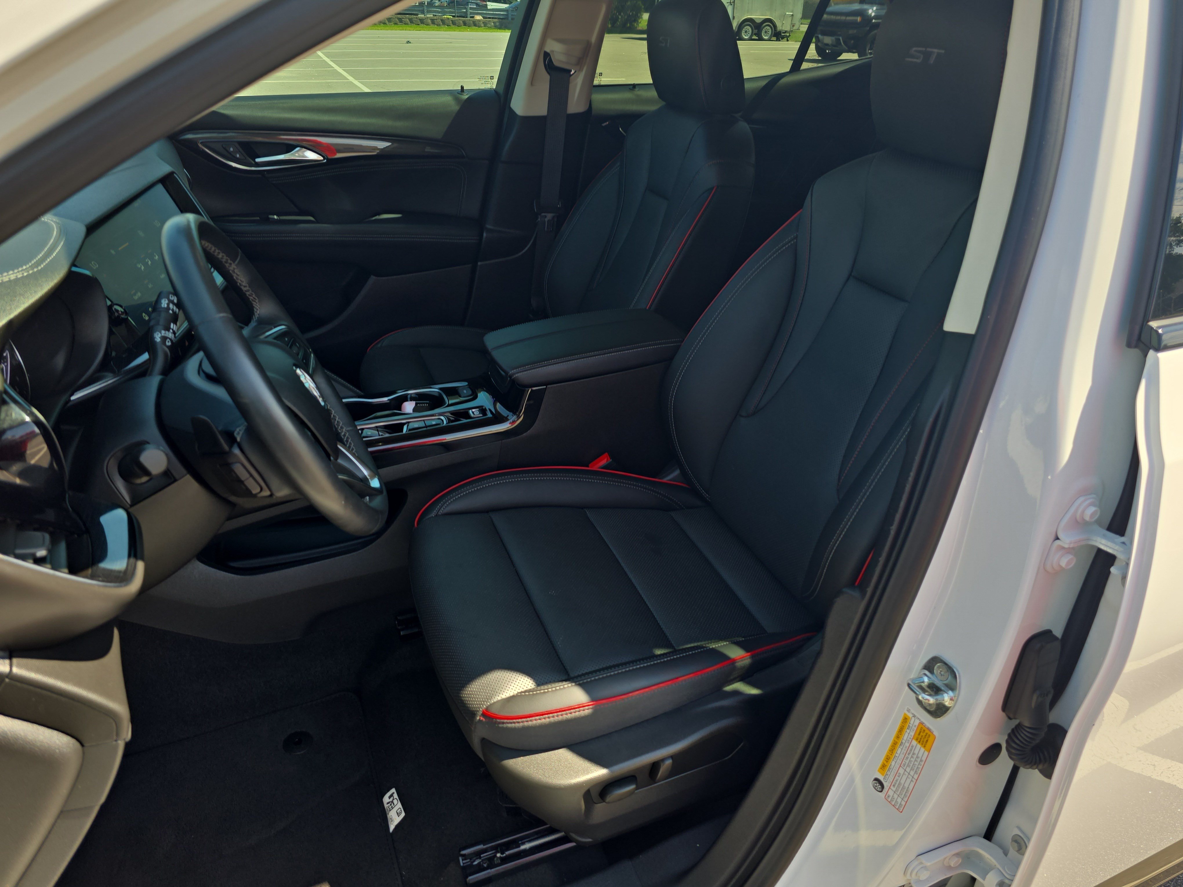 Used 2023 Buick Envision Essence w/ Sport Touring Package AWD/4WD image 16